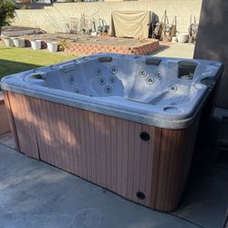Free Spa Jacuzzi