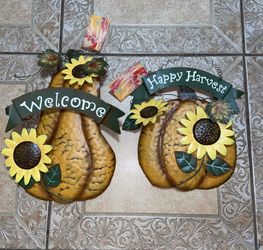 Happy harvest fall decor