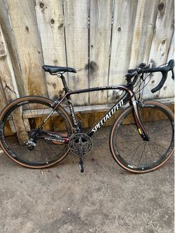 Carbon fiber specialized road bike with Reynolds wheels