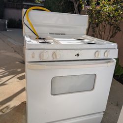 For Sale Refrigerator And Stove $175 For Both 