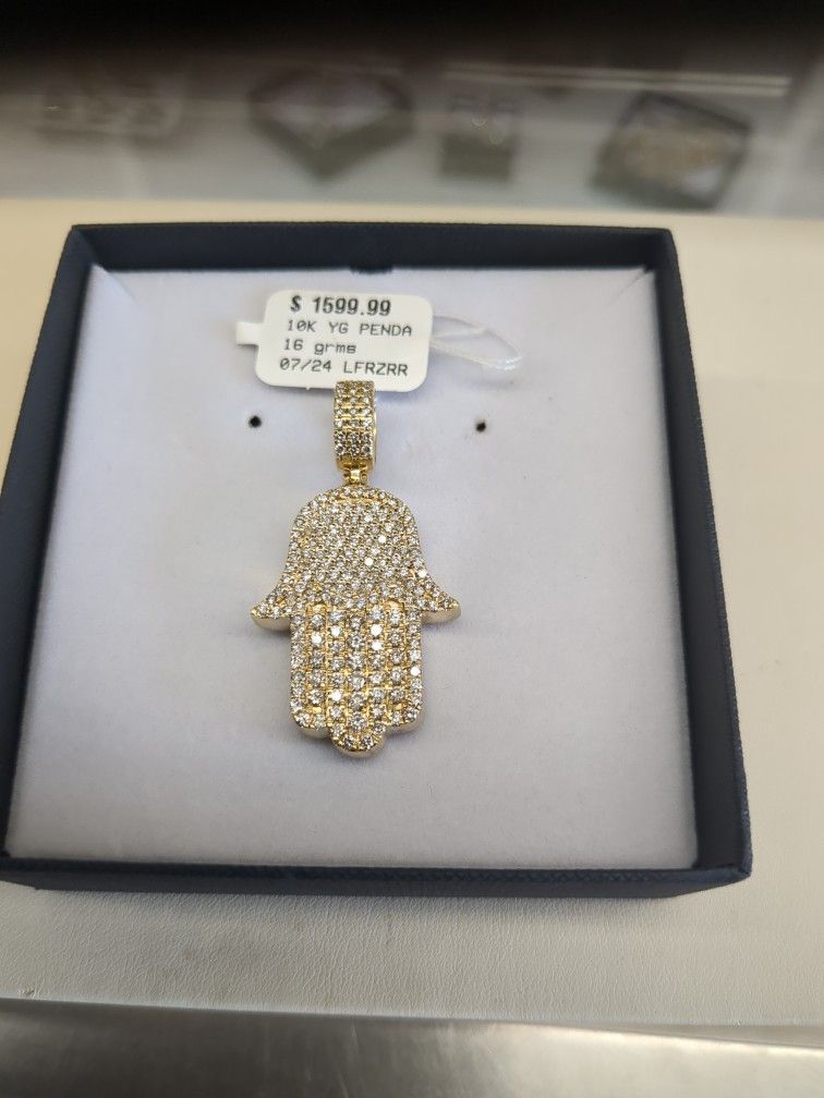 10k Gold Diamond Pendant 16 Grams Layaway Available 10% Down If You Are Interested Please Ask For Maribel Thank You