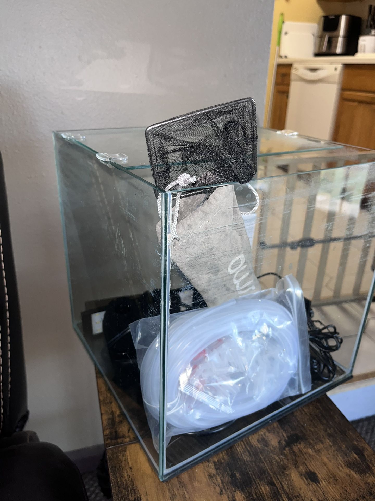 COMPLETE Fish Tank and Accessories