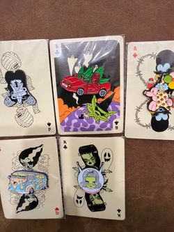 Valfre pin set
