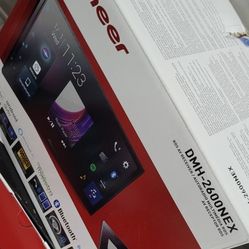 Pioneer Apple Car Play Android Auto DHM-2600NEX