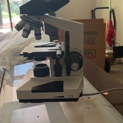 Barley Used Microscope