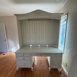 Nice Desk