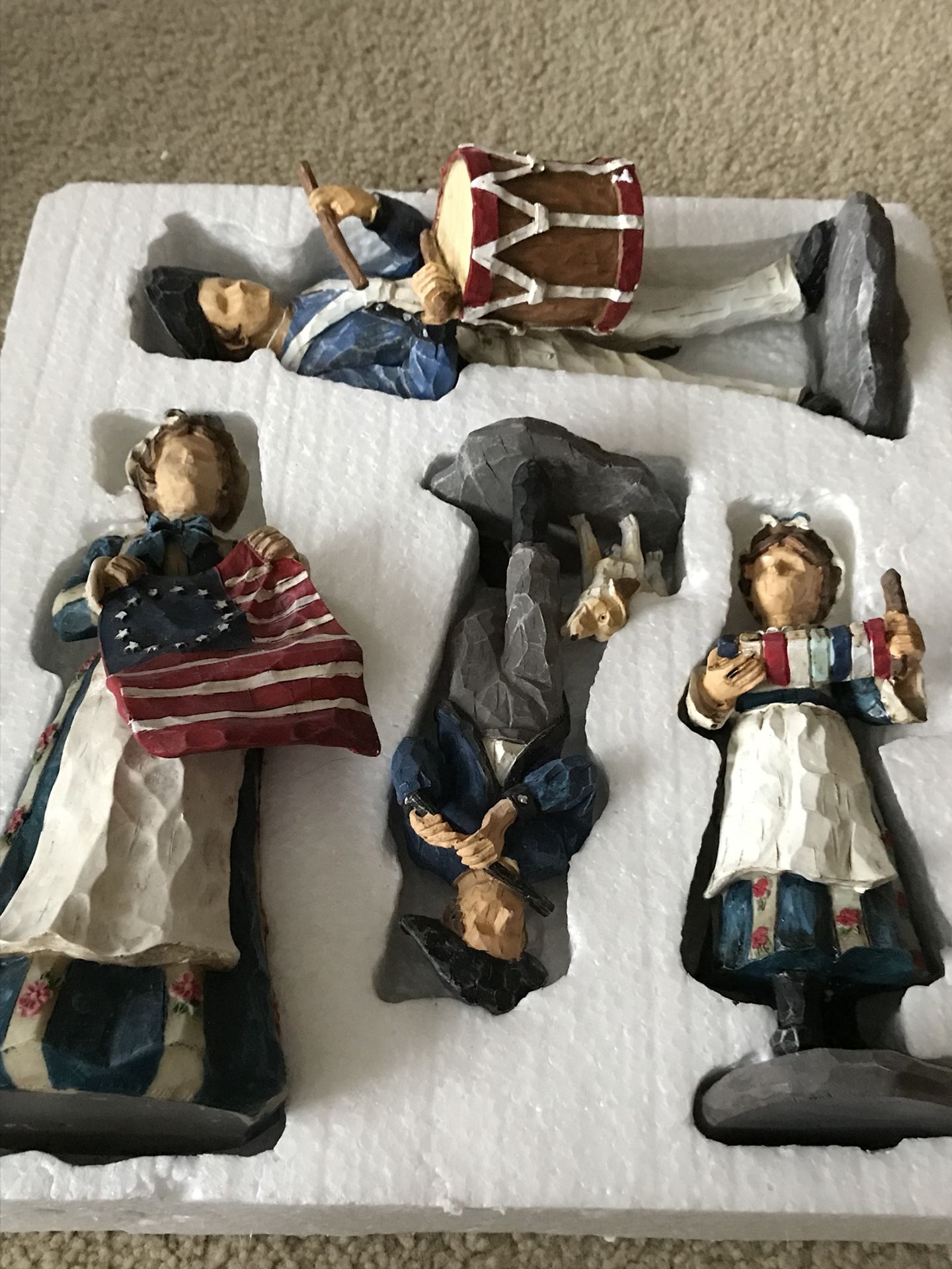 Patriotic statue set brand new in box