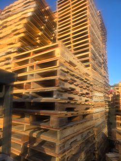 52X42 Regular closed Tops with Plywood Pallets
