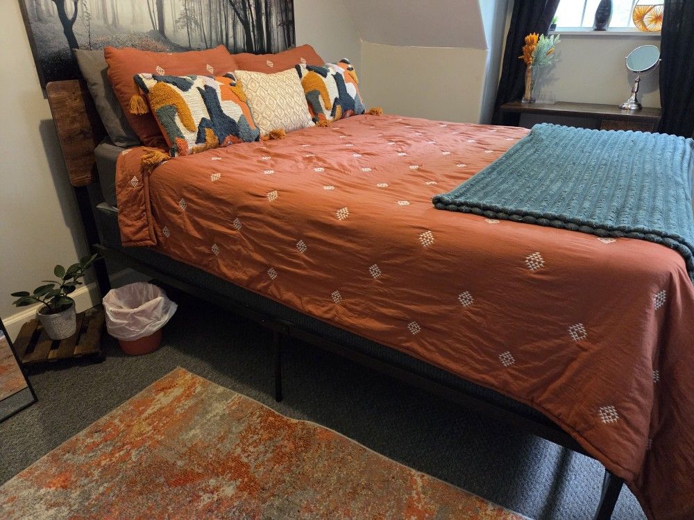 Queen Bedframe Bed