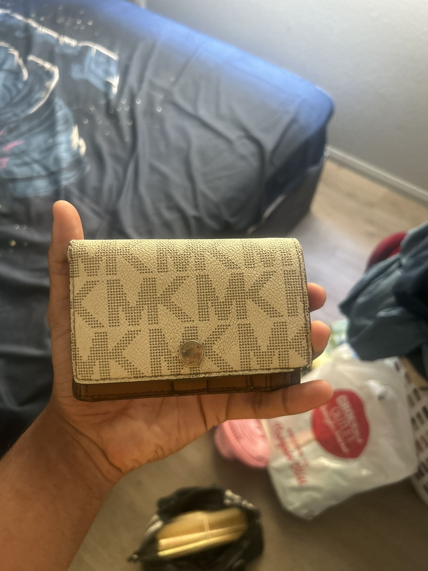 Micheal Kors wallet