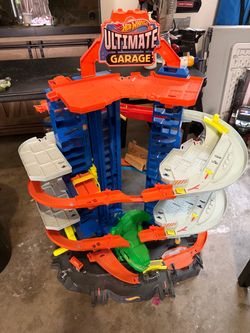 Hot Wheels Ultimate Garage Playset