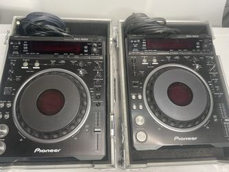 (2) Pioneer DVJ-1000 DVD CDJ