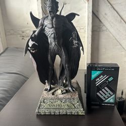 Van Helsing Hell Beast Dracula Statue