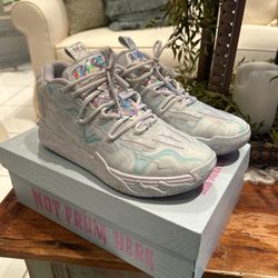Lamelo Ball MB.03 iridescent shoes size 8.5 men