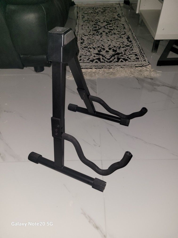 Guitar Stand