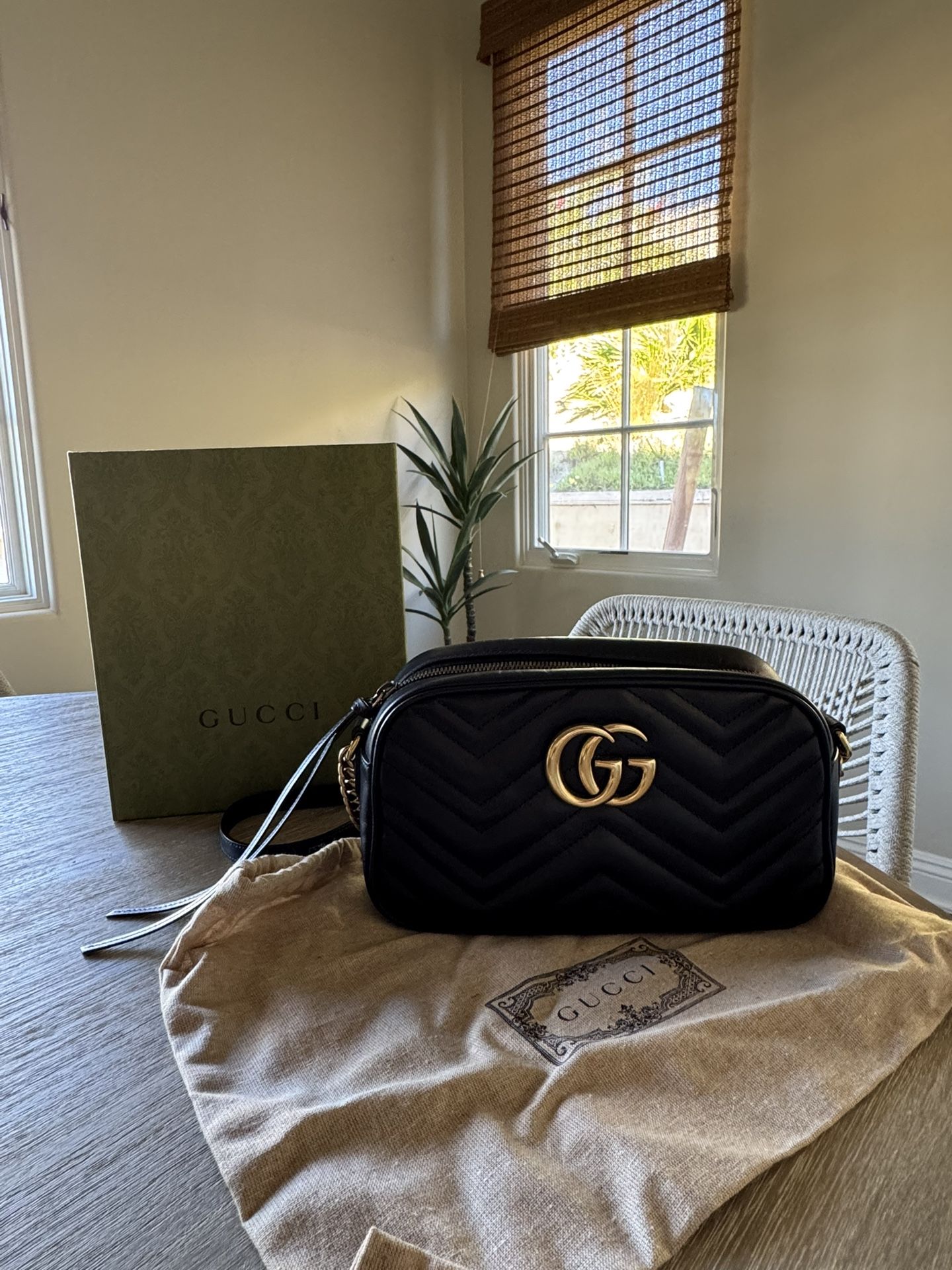 Gucci Camera Handbag—Excellent Condition