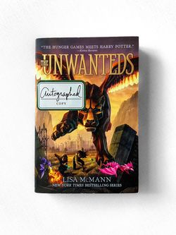Signed The Unwanteds by Lisa McMann Paperback