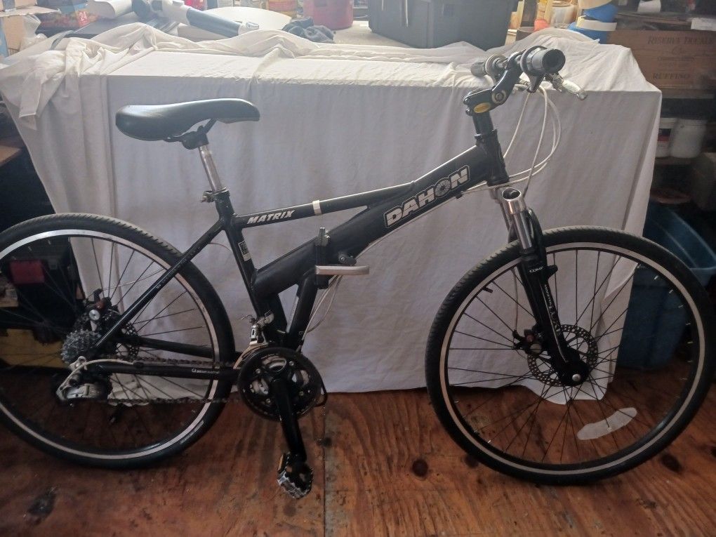 DANON Adult Road Bike 26". Foldable.