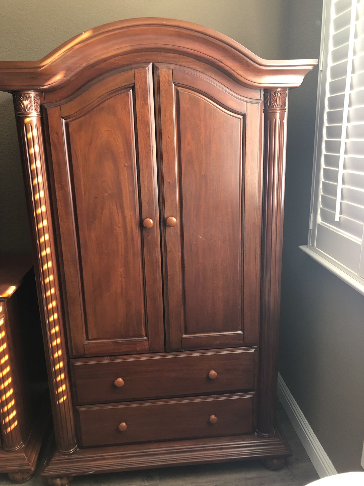 Armoire