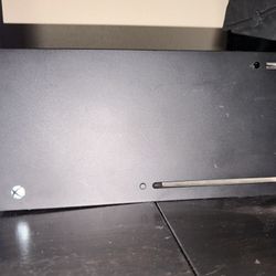 Xbox Series X + Controller — $475 OBO 🎮