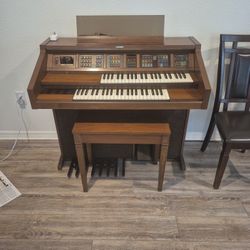 Lowry Organ