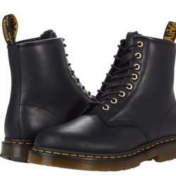Dr. Martens  1460'S. (((NEW))) 