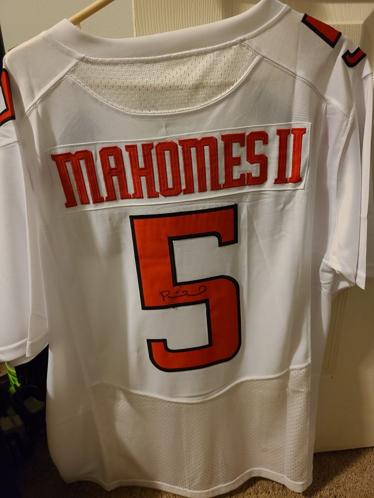 Patrick Mahomes Autographed Jersey