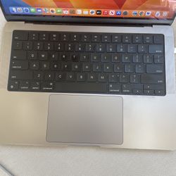 Lightly Used MacBook Pro 2023 16 GB