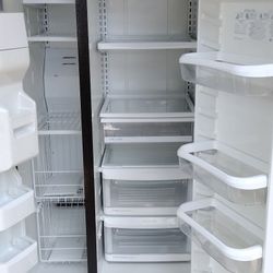 KitchenAid Refrigerator With Freezer 21.9 Cubic Feet.