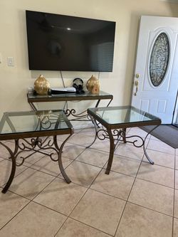 Coffee table set
