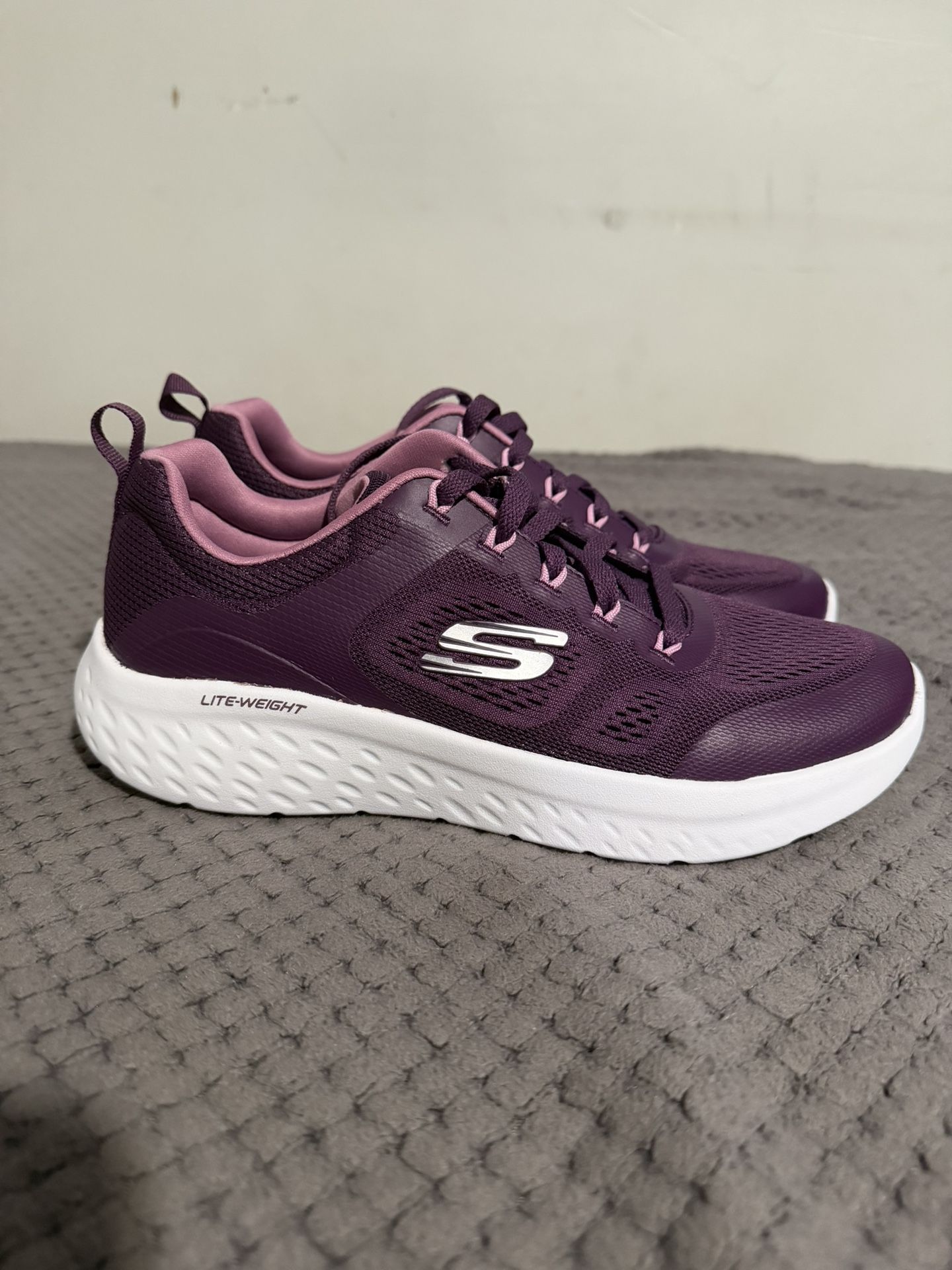 Skechers Woman