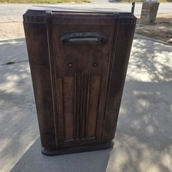 Antique Vintage General Electric GE A75 Radio