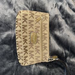 Michael Kors Wristlet 