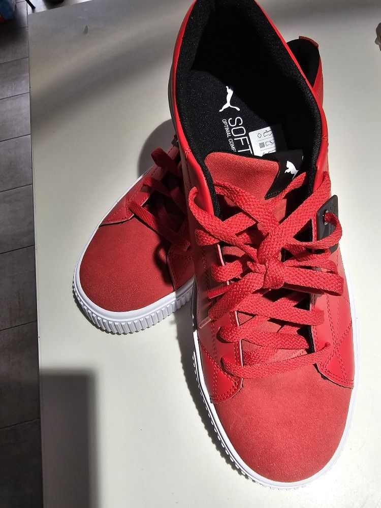 Original PUMA Men Size 10.