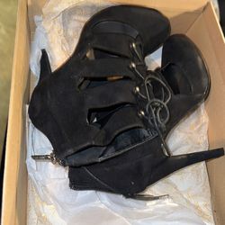 6and 6.5 Woman Brand New Shoe