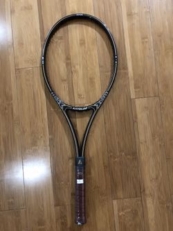 Antelop boron tennis racket 4 3/8 grip