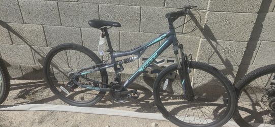 NEW. Ozone 500 Women's Elevate 27.5 in 21-Speed Mountain Bike