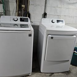 Midea Washer and dryer set