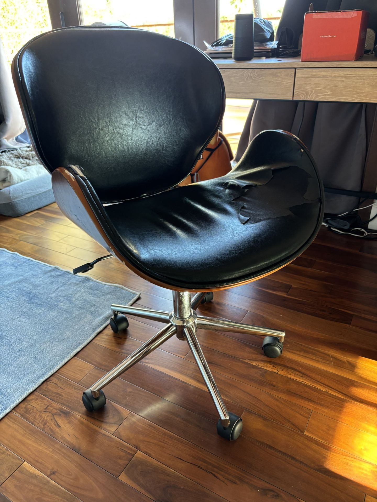 Free Mid century Modern Desk Chair