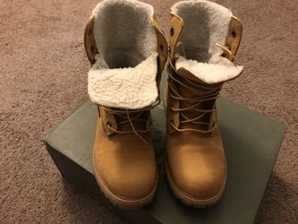 Timberlands size7 woman
