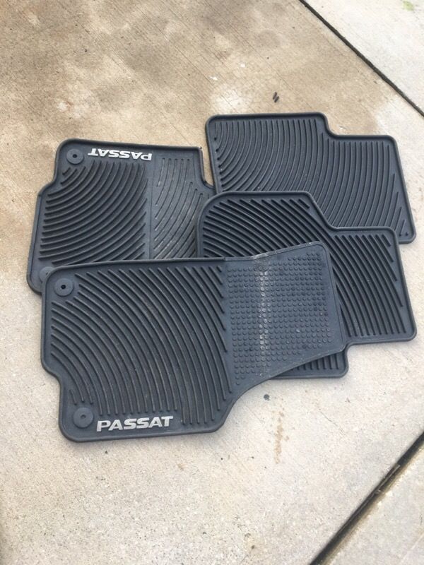 VW Passat monster mats