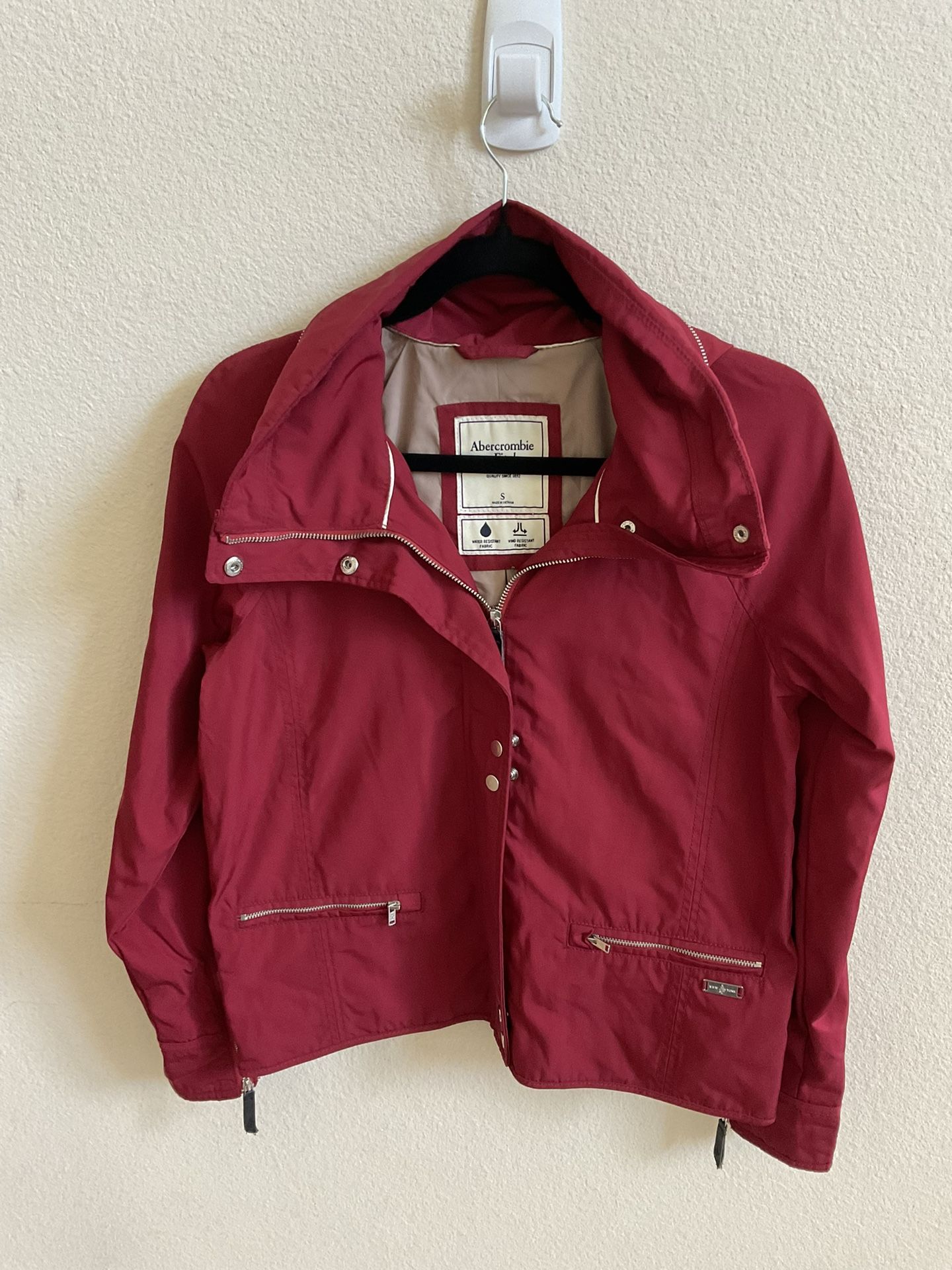 Abercrombie & Fitch RED WATER Resistant Coat Woman’s Size Small