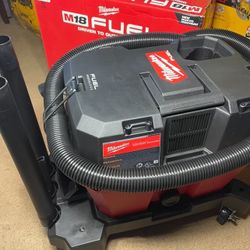 MILWAUKEE 18v  FUEL 6 Gal. Cordless Wet/Dry Shop Vacuum with Filter, Hose, and Accessories