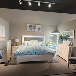 White 4PC King Bedroom Set 