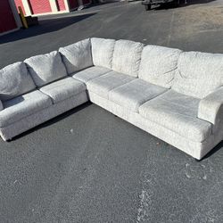 Super Nice, Clean Sectional Couch🔥🔥