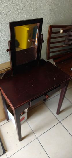 Small vanity