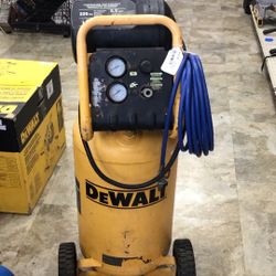 Dewalt Portable 15 Gallon Air Compressor 