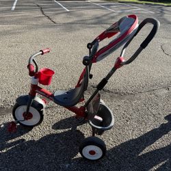Toddler tricycle 