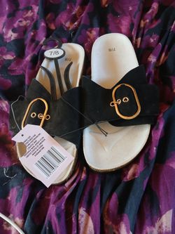 New sandals ladies size 7/ 8