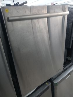 Jenn-Air stainless steel dishwasher with stainless tub - Free delivery